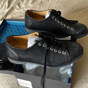 John Fluevog PUTRA Mens size 8 black